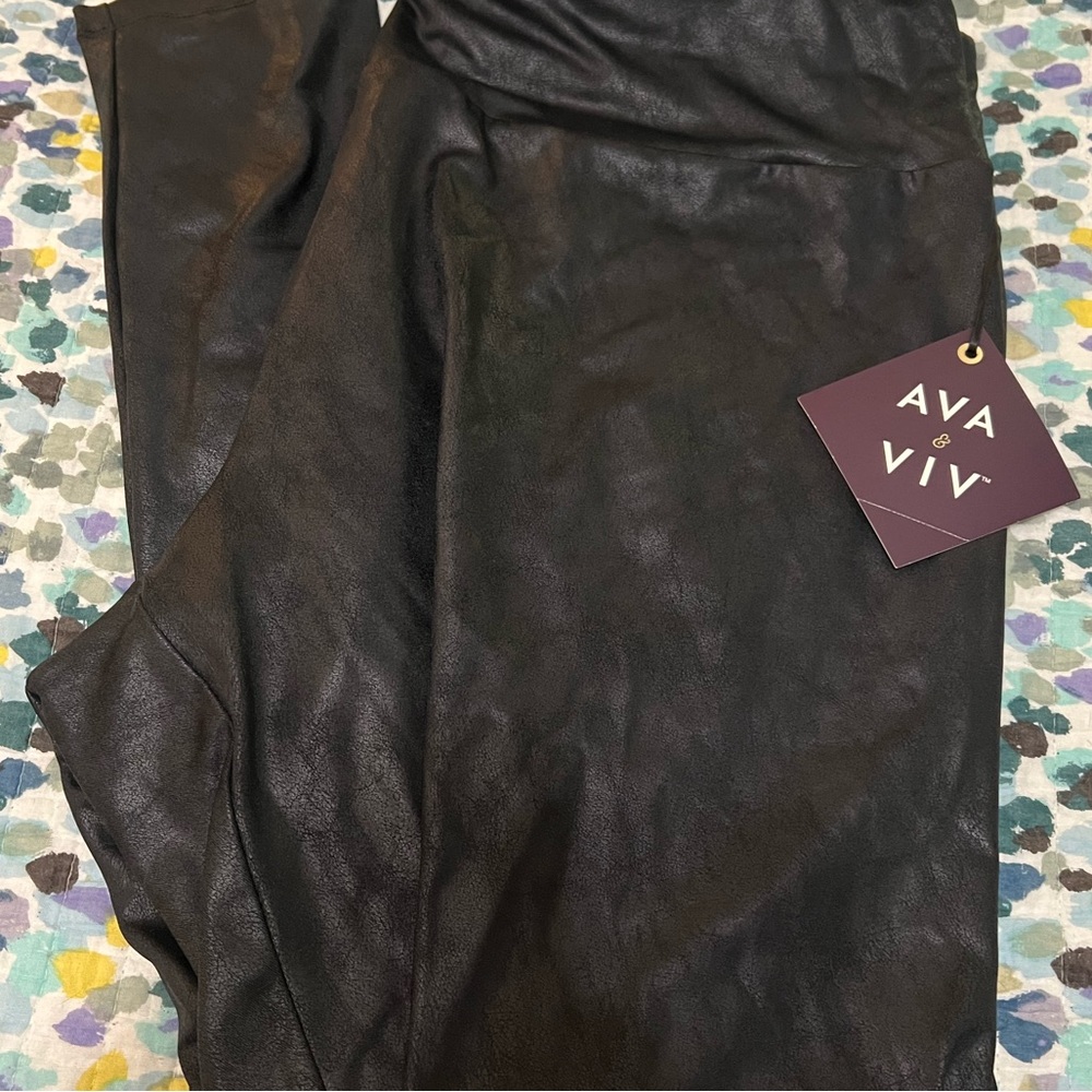 Faux leather leggings Ava and Viv NWT!!
